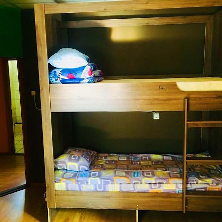 Apelsin Hostel Алматы Экстерьер фото