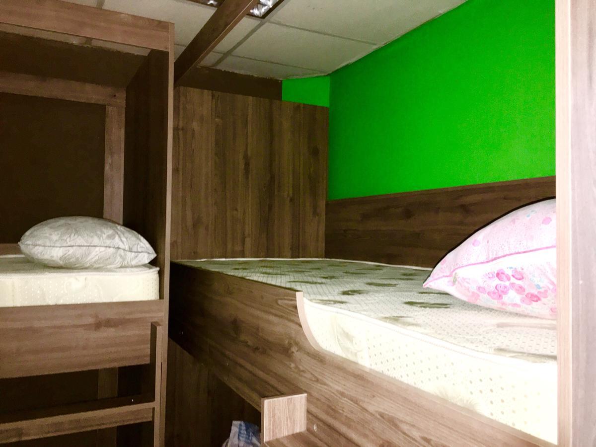 Apelsin Hostel Алматы Экстерьер фото