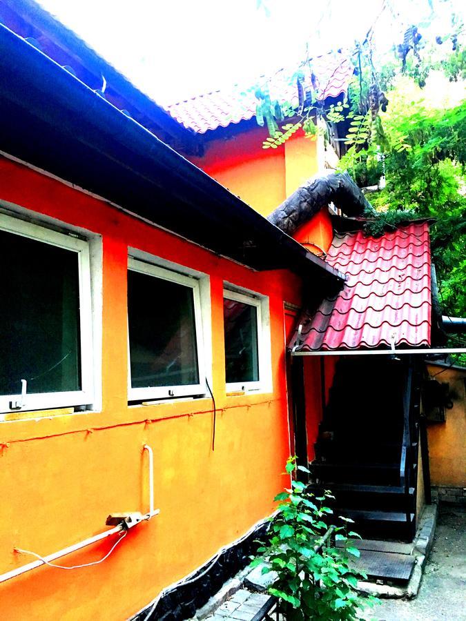 Apelsin Hostel Алматы Экстерьер фото